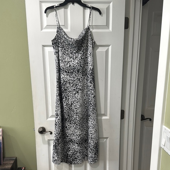 Calvin Klein Dresses & Skirts - Calvin Klein Midi Dress